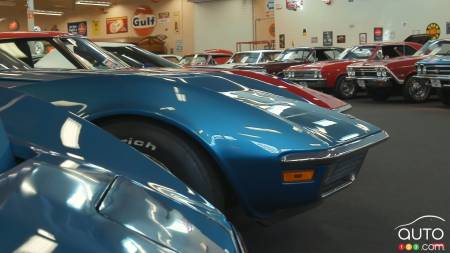 The interior of Muscle Car City, img. 4